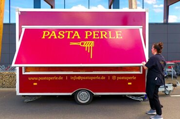 A Woman makes Street Food Pasta on Country Road | Street Food near Berlin Germany