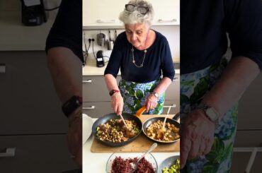 Easy Italian rice salads perfect for summer!  #salad  #recipe  #rice