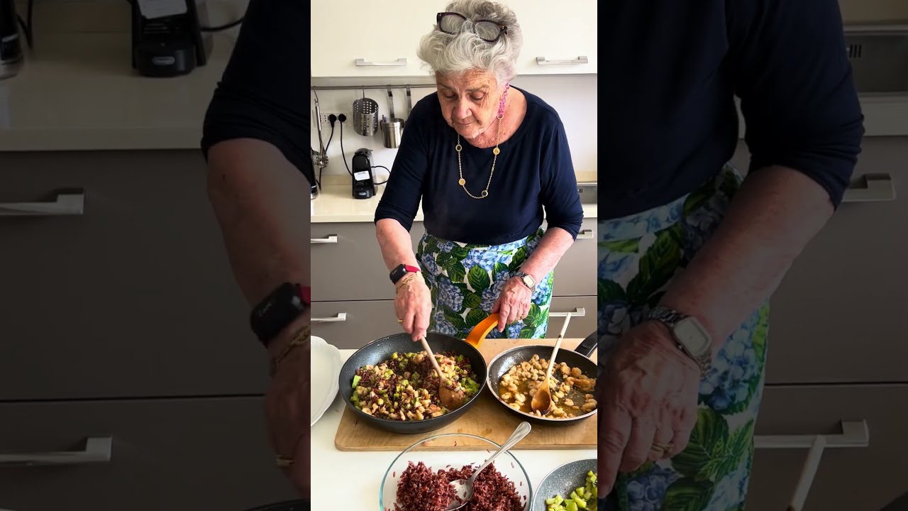 Easy Italian rice salads perfect for summer! #salad #recipe #rice Easy Italian rice salads perfect for summer! #salad #recipe #rice