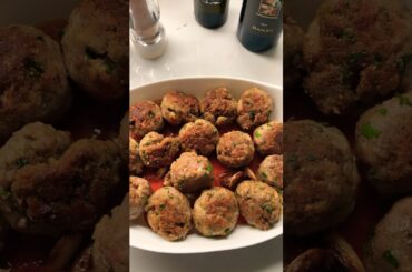 Why are Meatball Mondays special? #shorts #easy Italian #chianti Classico wine