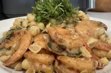 10 Minute Prawns & Pasta