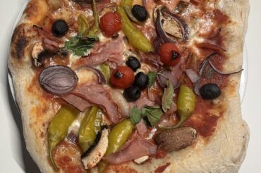 What's your technique for getting the pizza form just right?