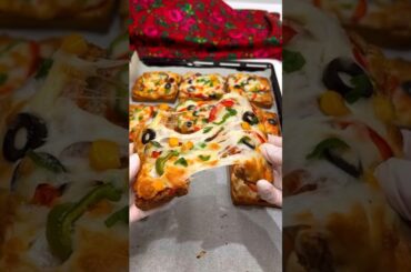 Pizza on toast #burger #streetfood #food #foodie #foodshorts #streetfood #ytshorts #sandwich #recipe