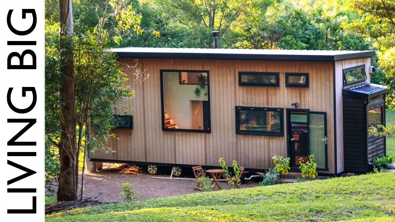 This HUGE Tiny House Has EVERYTHING! This HUGE Tiny House Has EVERYTHING!