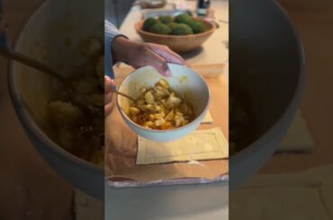 The easiest appetizer- so yummy! #summerrecipes #appetizer #cooking #cookwithme