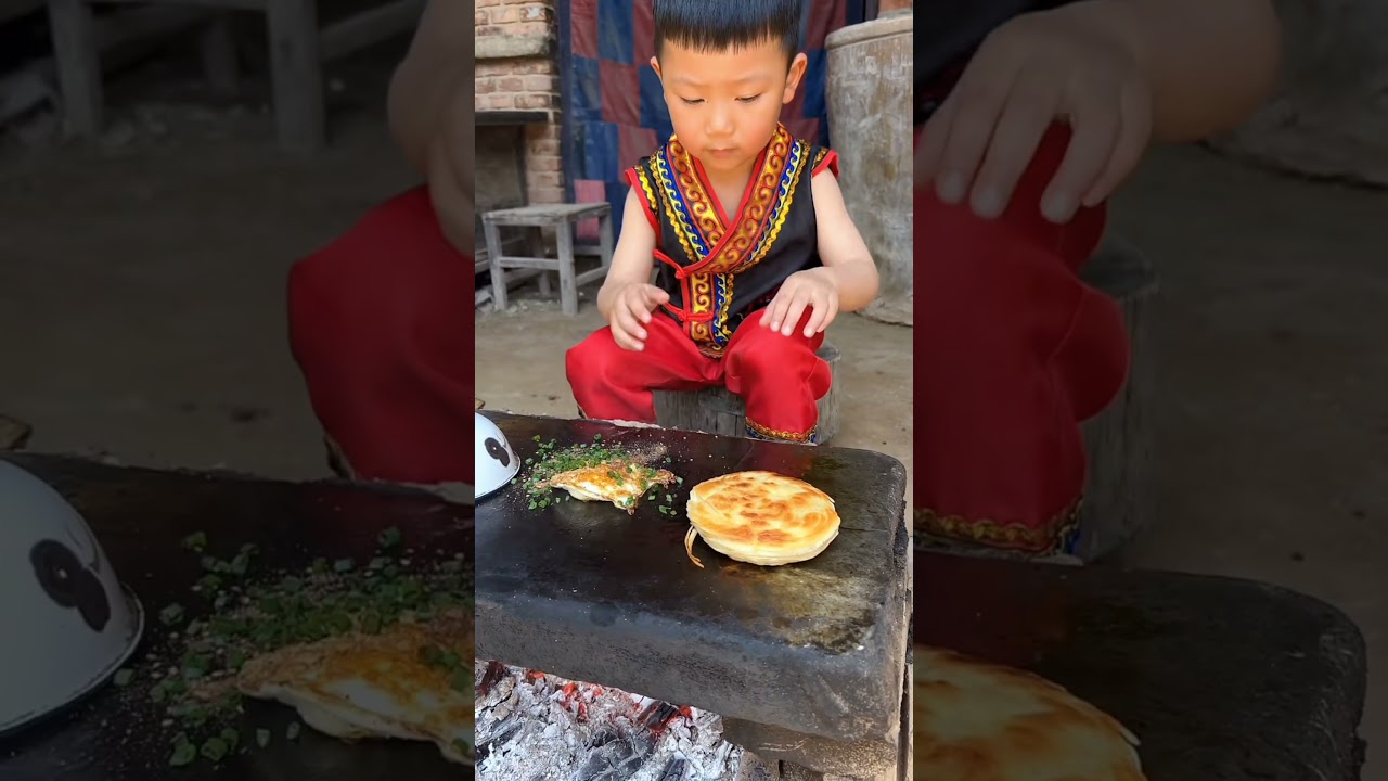 Chinese Burger fried egg lettuce Chinese Burger fried egg lettuce