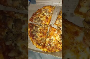 #shorts #youtubeshorts #trendingshorts #pizza #cooking #viralshorts