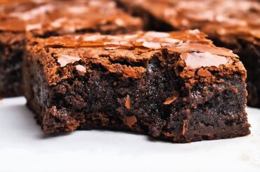 The Best Fudgy Brownies Recipe | Simple Way Of Making The Perfect Fudgy Brownies