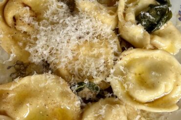 A classic - filled pasta with ricotta, parmigiano, lemon, basil, sage etc served with browned butter and sage