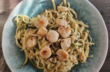 First successful homemade pasta in a dish! Scallop, zucchini, lemon, garlic, parmesan linguine