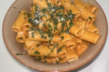 Spicy rigatoni vodka pasta