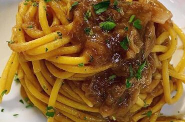 introducing my favourite pasta: the Bigoli in salsa.