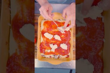 Lasagna! #italianfoodlover #food #trending #cooking #italianfoodie #lasagna #foodie #shorts #italy