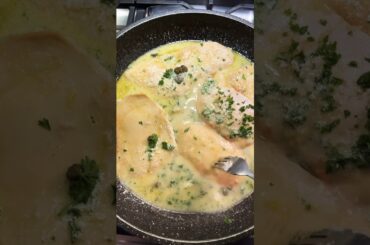 Creamy Lemon Chicken Piccata #shorts #easy Italian #sauvignon Blanc wine #pasta queen