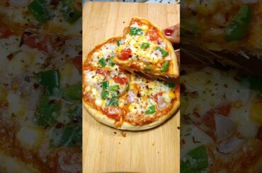 Raat Wale Order Ki Vja Se Ye Hua | Pizza Recipe  #shorts #viral #trending #pizza #pizzalover #trend