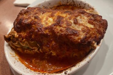 Ricotta cheese and ground meat sauce filled lasagna