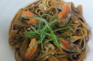 Fettuccine, adobo sauce, mussels