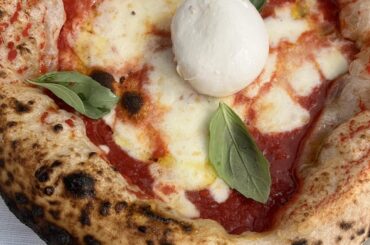 Neapolitan pizza I ate in Rome