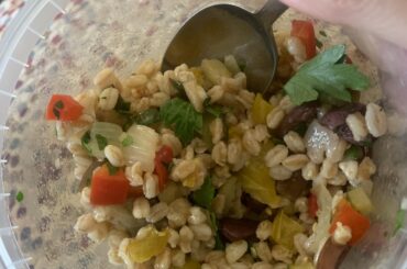 Hi all, I bought this amazing salad from Italian deli. I want to make this at home but what is this dish called? And what is the white thing? Is it Cuscus? Thank you 😇