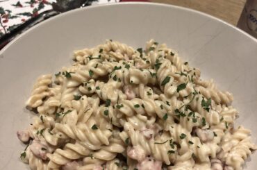 Simple creamy pasta with diced bacon