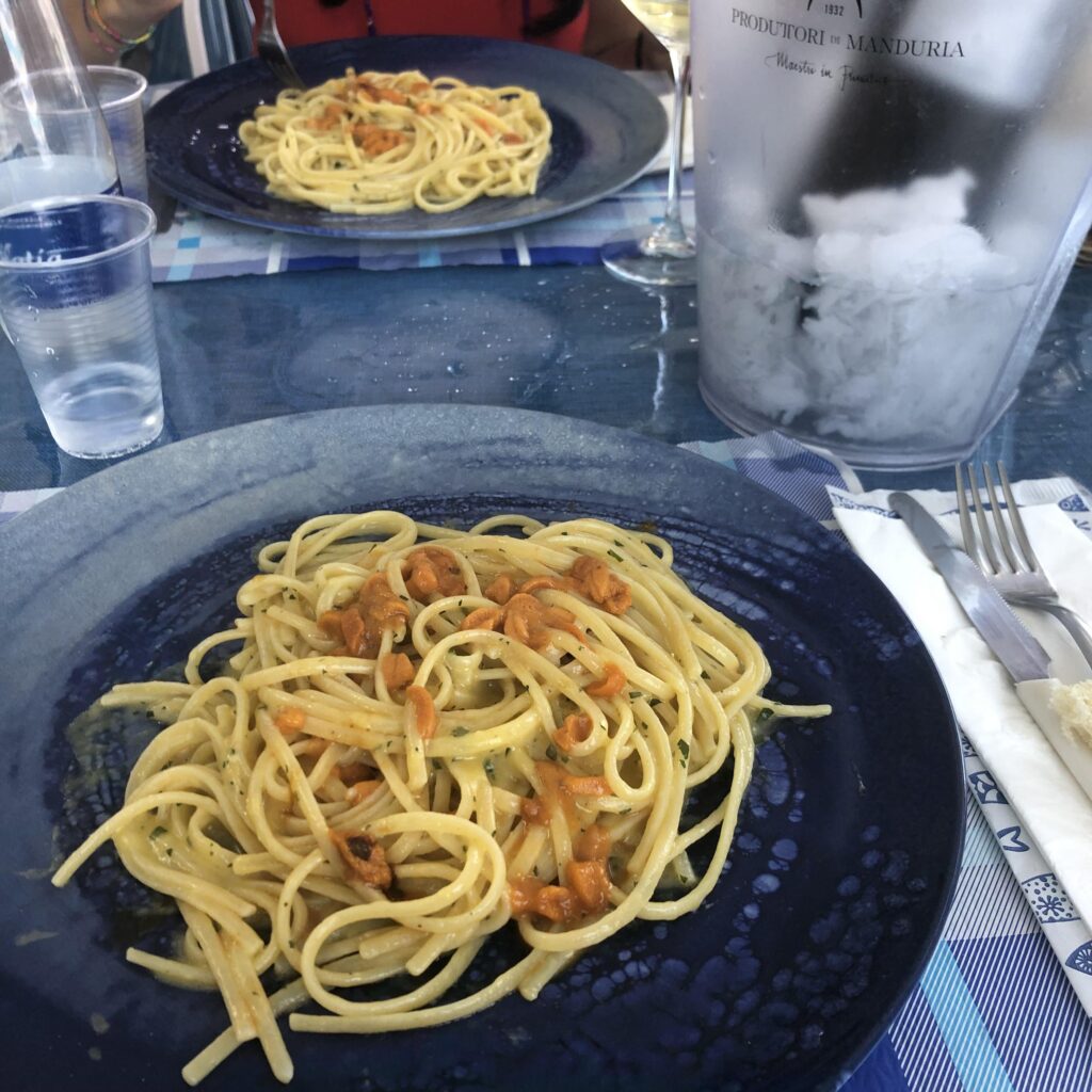 Linguine ai ricci di mare - Pescheria con cottura “L’isola di Sant’Andrea”, Taviano, Salentu