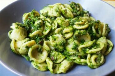 Orecchiete with cime di rapa