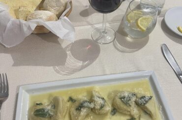 Kulurgiones burro e salvia