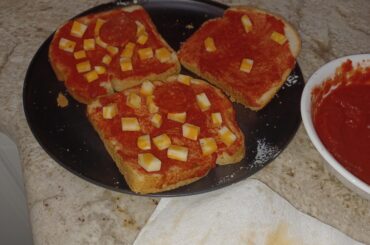 Homemaid pizza (Very Italian) Lucnhables! What u think?