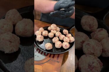 best gameday food... pizza sausage balls #pizza #sausageballs #gamedayfood