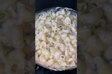 White sauce pasta/creamy macroni#cookingwithmuhsina#whitesaucepasta#youtubeshorts#viralpasta#shorts