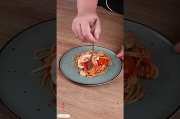 I learned this with a friend from Italy! From now on I only cook spaghetti like this|#trendingshorts