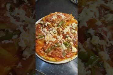 Pizza recipe l Tawa pizza in 5 minutes l Homemade Domino's Pizza recipe #ytshorts #pizza #shorts