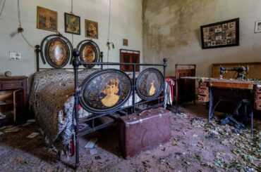 Inside An Ancient One-of-a-kind Abandoned Italian Time Capsule Home