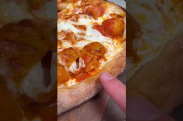 #shorts #pizza #pineapple #hawaiian #italy #chefrush #howto #comedy #food #cooking #foodies #recipes