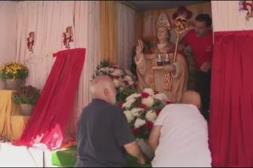 NYC's San Gennaro festival brings out many for Italian food