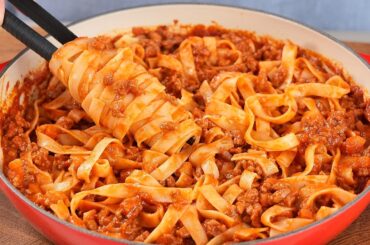 I have never eaten such delicious pasta! The famous Italian recipe Bolognese!