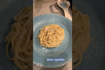 The one & only, Cacio e Pepe! Prepared Correctly. #pasta #shorts #boldcheese
