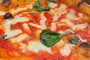 How many points to this pizza I ate today? A little burnt to my liking but it's a solid 8.50 🫣