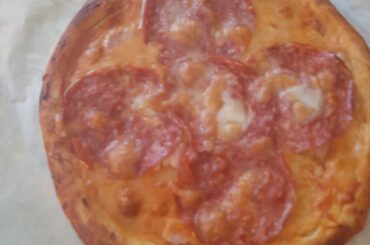 Is it normal for the sauce and mozarella to mix while cooking it doesnt taste bad or anything just curious