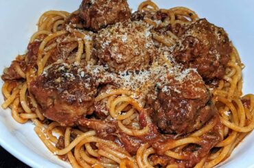 Spaghetti and meatballs