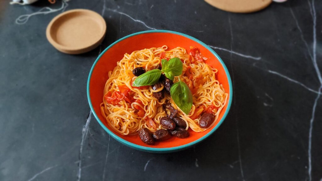 Inspired by the other puttanesca post :)