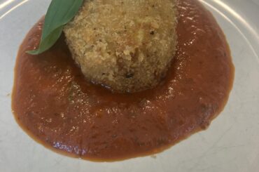 Arancini with Pomodoro sauce