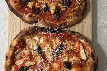 3 Hour Dough Attempt. Chicken, Red Pepper, Red Onion | Nduja, Pineapple.