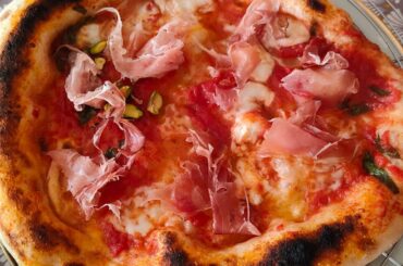 Attempt to make neapolitan style pizza with a 100€ pizza oven