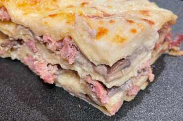 Italian Sausage and Mushroom Lasagna with Béchamel Sauce