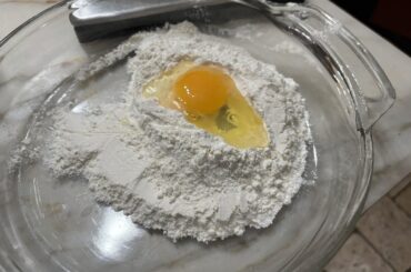 Buddy grows truffles in chile.  dropped off a fat nug last night.  I made raviolo with ricotta and egg and then a basic noodle with butter and parm.