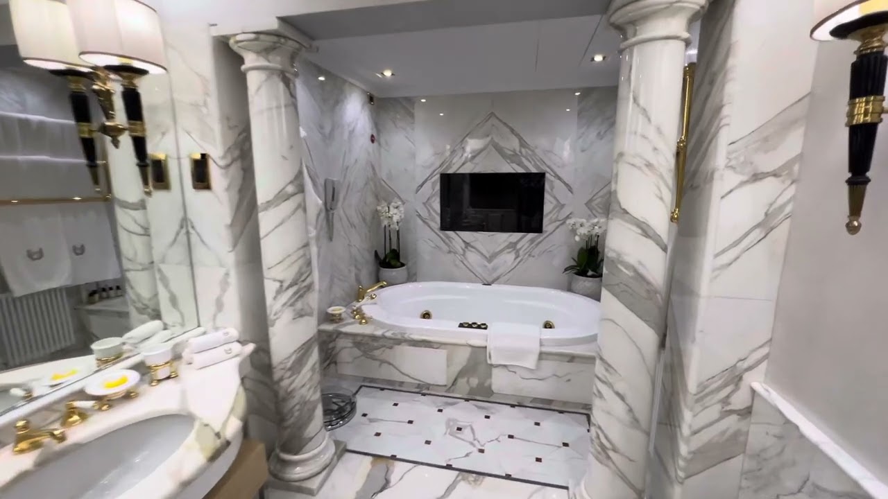 #Italy #Rome private residence | Rome Cavalieri, A Waldorf Astoria Hotel | Petronius Suite | 835. #Italy #Rome private residence | Rome Cavalieri, A Waldorf Astoria Hotel | Petronius Suite | 835.