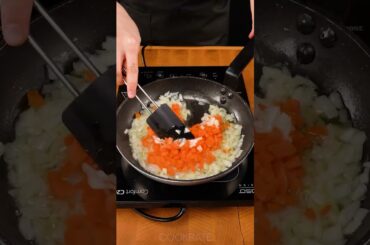 The family's favorite recipe! Dinner of minced meat and puff pastry, in a few minutes