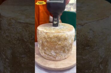 Keju DiCampurkan dengan Wine #faktamenarik #cheese #shorts #fact #italy #faktaunik