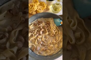 Classic Alfredo Fettuccine Recipe | Creamy & Delicious Pasta | Easy Italian Dish#shorts